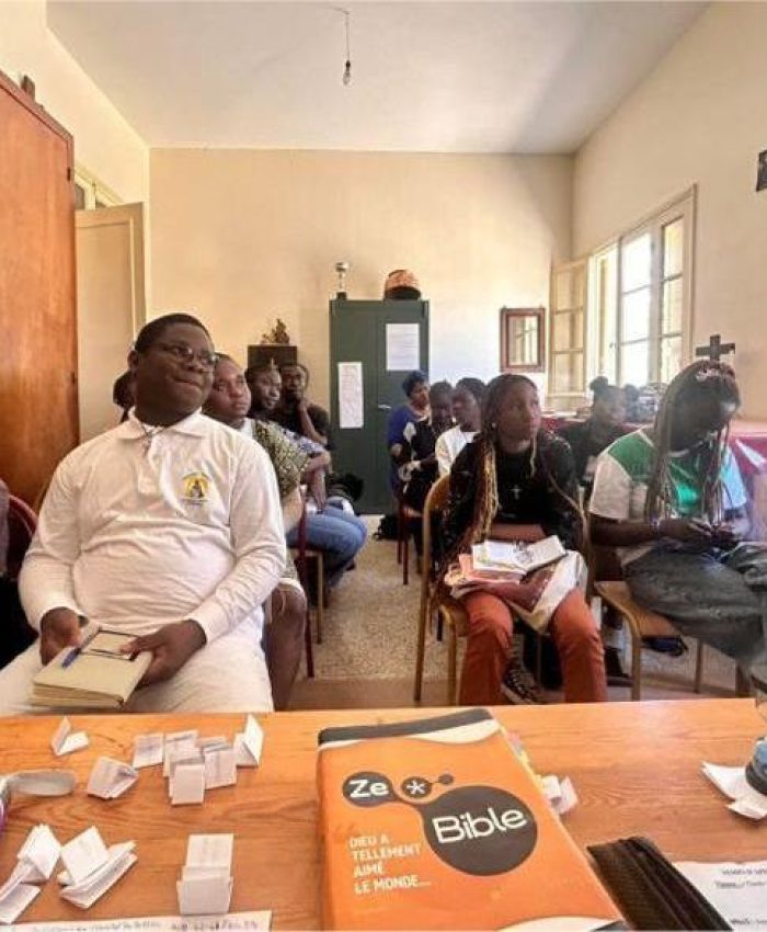 FES: LE RENOUVEAU CHARISMATIQUE EN RECOLLECTION SPIRITUELLE                                                                                     « GARDE TA FLAMME ALLUMÉE » (LÉVITIQUE 6, 5-6)