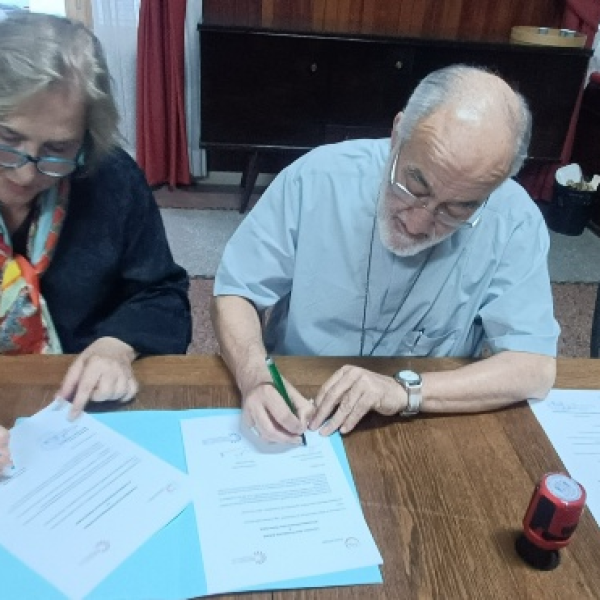 Mme Radi et le Père Lopez Romero