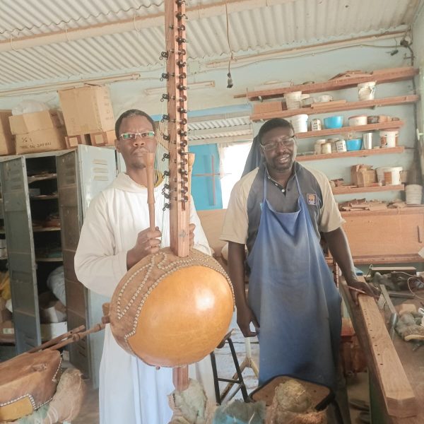 UNE « DEMOISELLE » DE L&rsquo;ABBAYE DE KEUR MOUSSA AU SENEGAL S&rsquo;EST ENVOLEE POUR NOTRE DAME DE L&rsquo;ATLAS A MIDELT.