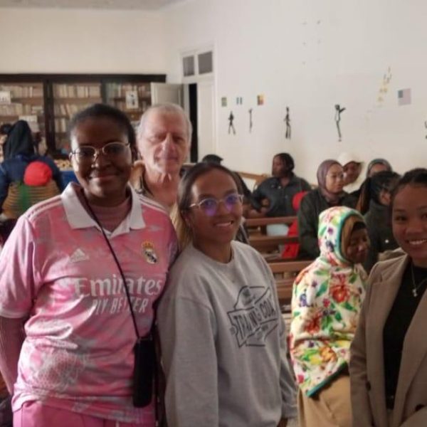 FÈS : DES ÉTUDIANTES EN MÉDECINE SENSIBILISENT LES MIGRANTES À LA PRÉVENTION DES CANCERS FÉMININS