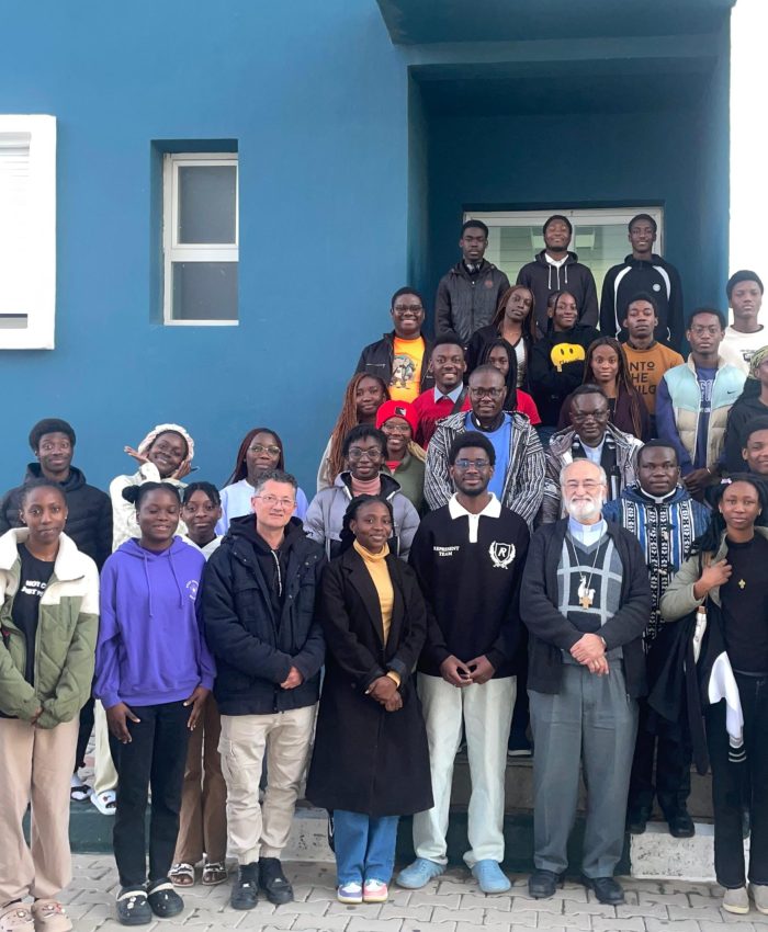 FES : MGR CRISOTBAL LOPEZ VISITE LA COMMUNAUTE CATHOLIQUE DES ETUDIANTS D’EUROMED