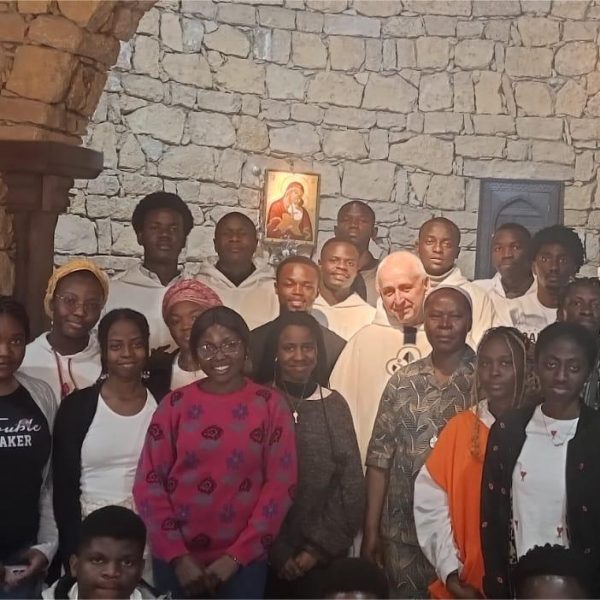 MIDELT : PELERINAGE DE LA PAROISSE NOTRE-DAME DES OLIVIERS DE MEKNES AU MONASTERE DE L’ATLAS