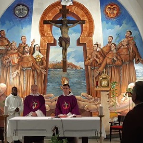 VISITE PASTORALE DE L’ARCHEVEQUE ET LE VICAIRE GENERAL A RABAT : ÉGLISE SAINT FRANÇOIS D’ASSISE